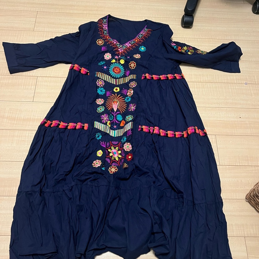 Boho chic floral embroidery dress